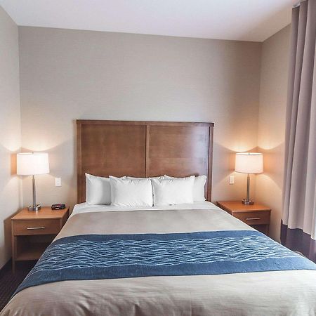 Comfort Inn & Suites Bonnyville Экстерьер фото