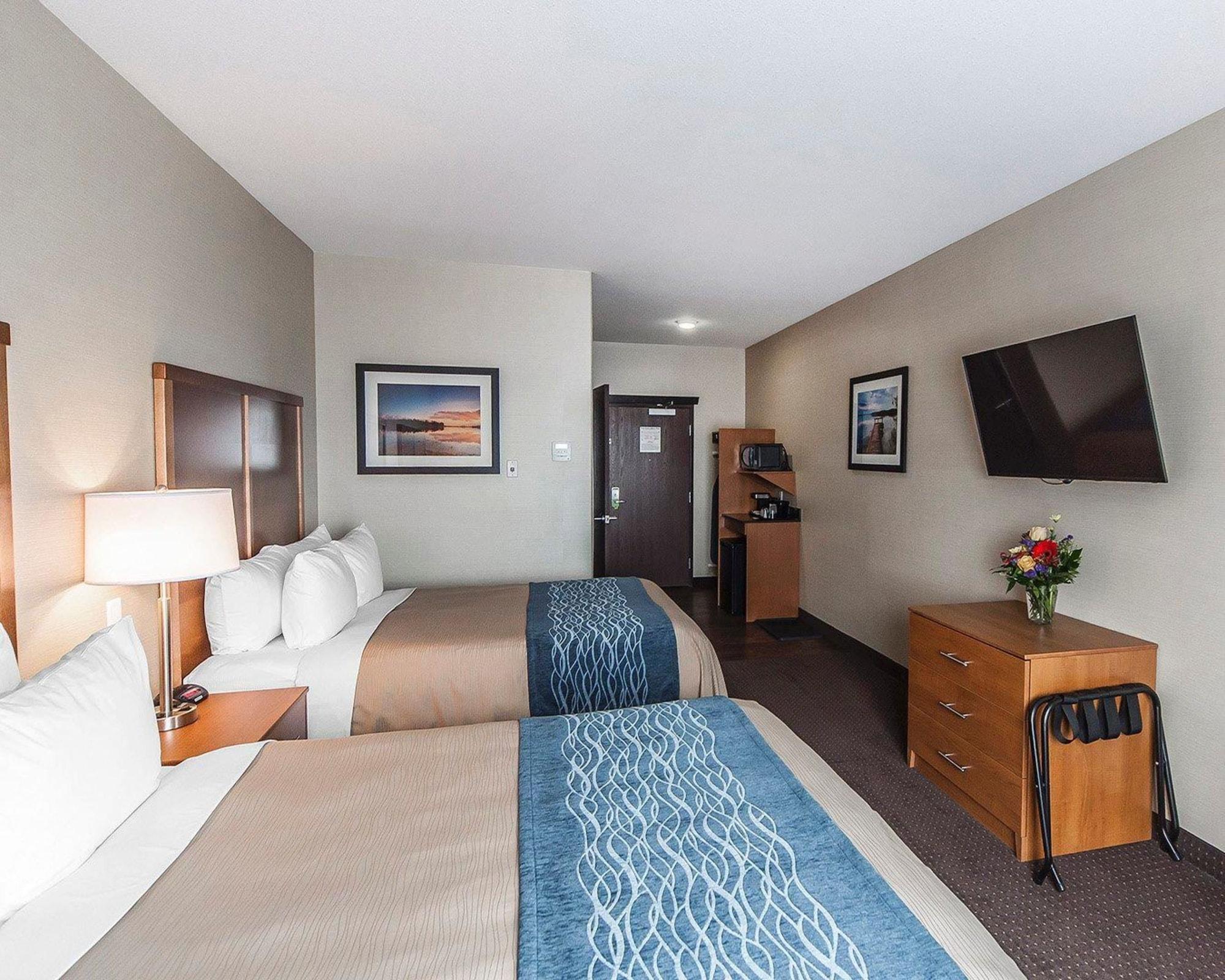Comfort Inn & Suites Bonnyville Экстерьер фото