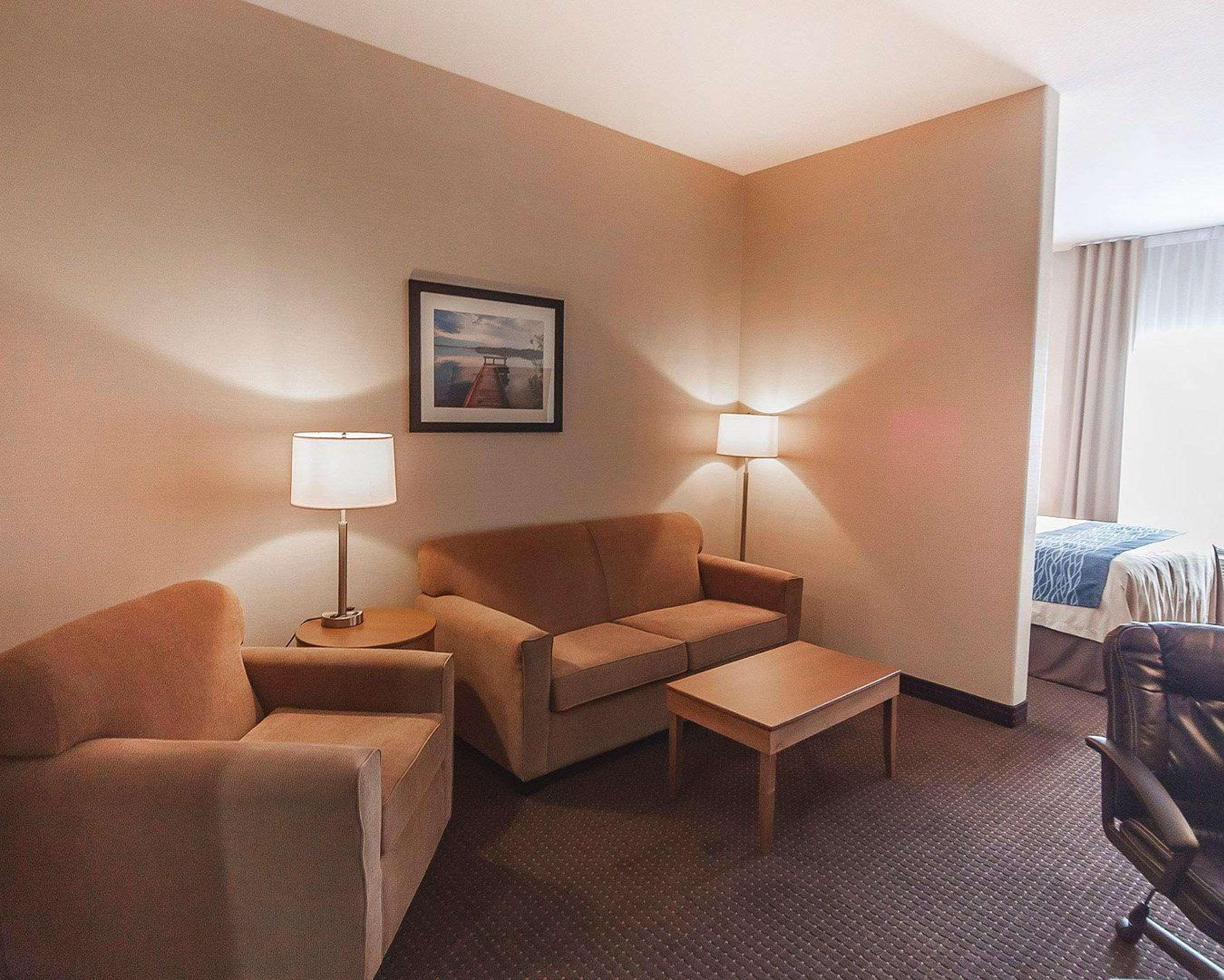 Comfort Inn & Suites Bonnyville Экстерьер фото