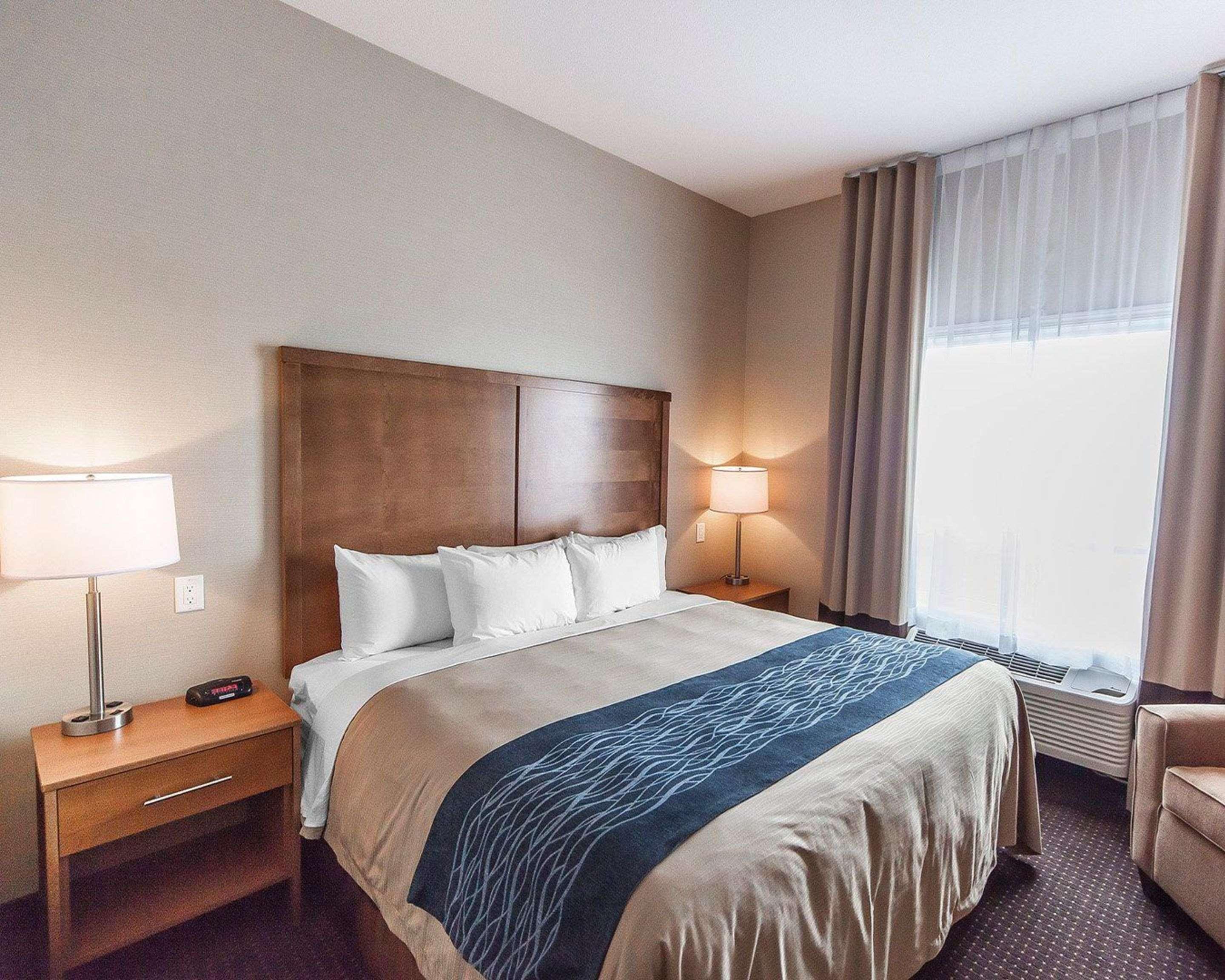 Comfort Inn & Suites Bonnyville Экстерьер фото