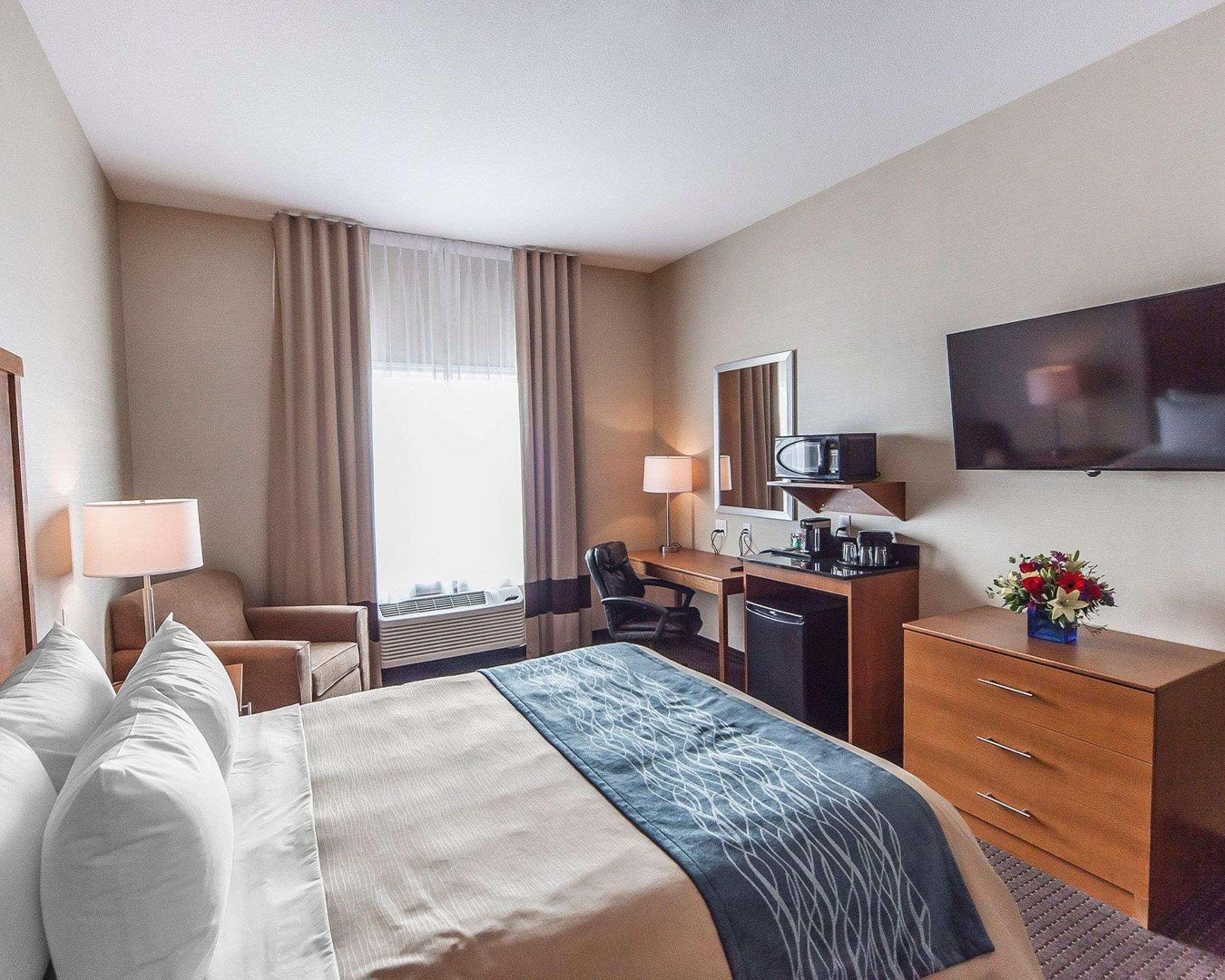 Comfort Inn & Suites Bonnyville Экстерьер фото