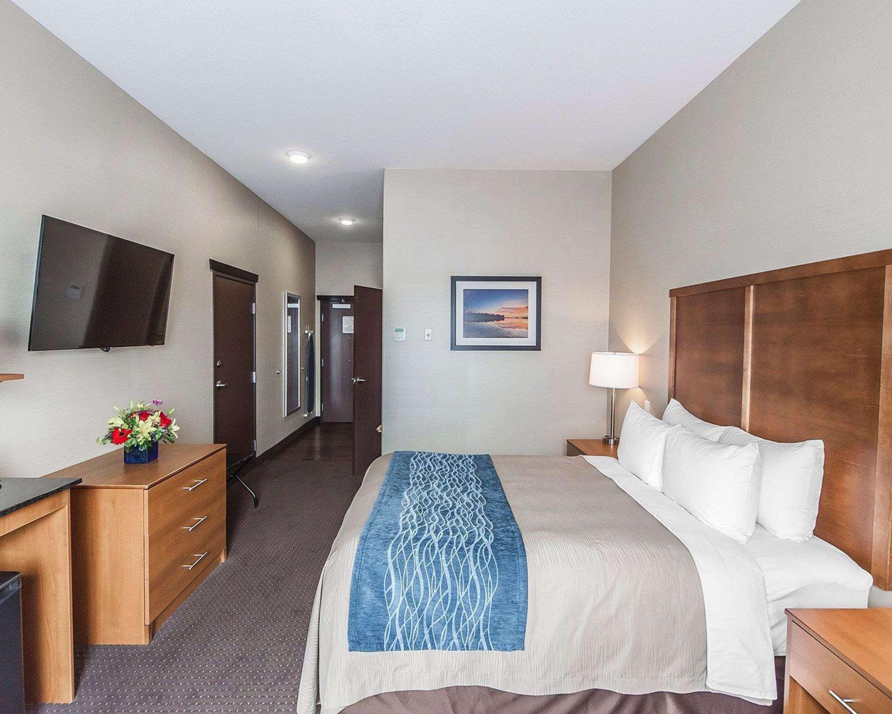Comfort Inn & Suites Bonnyville Экстерьер фото