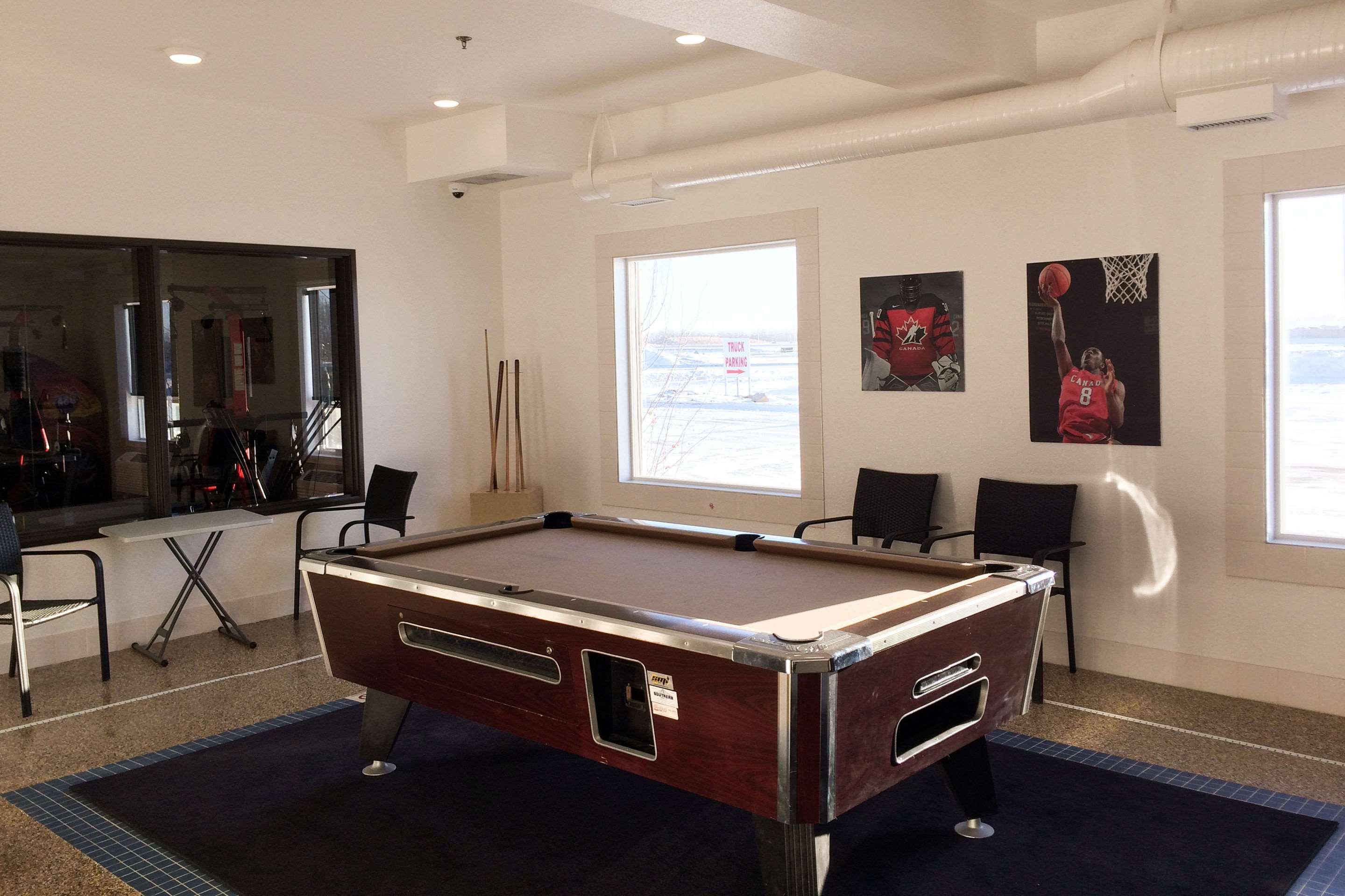 Comfort Inn & Suites Bonnyville Экстерьер фото
