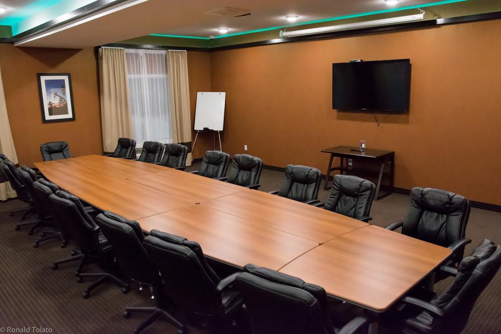 Comfort Inn & Suites Bonnyville Экстерьер фото