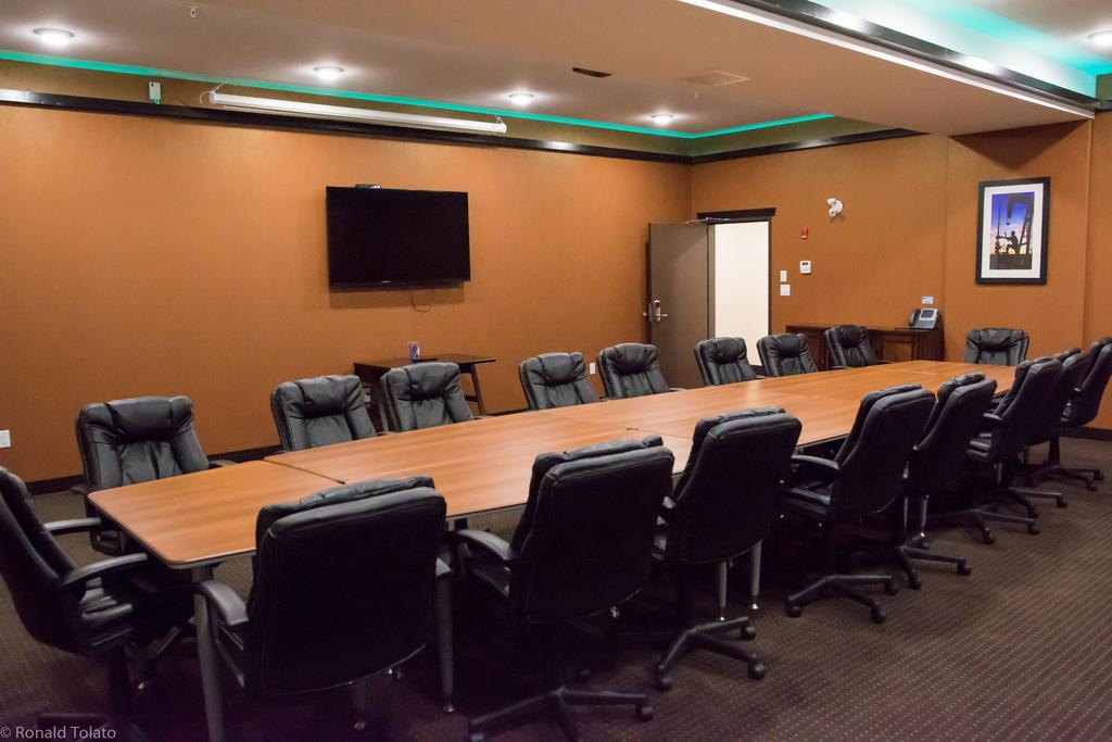 Comfort Inn & Suites Bonnyville Экстерьер фото